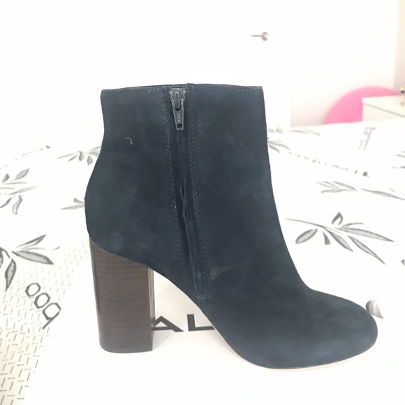 Ankle boots - Picture 3 of 3